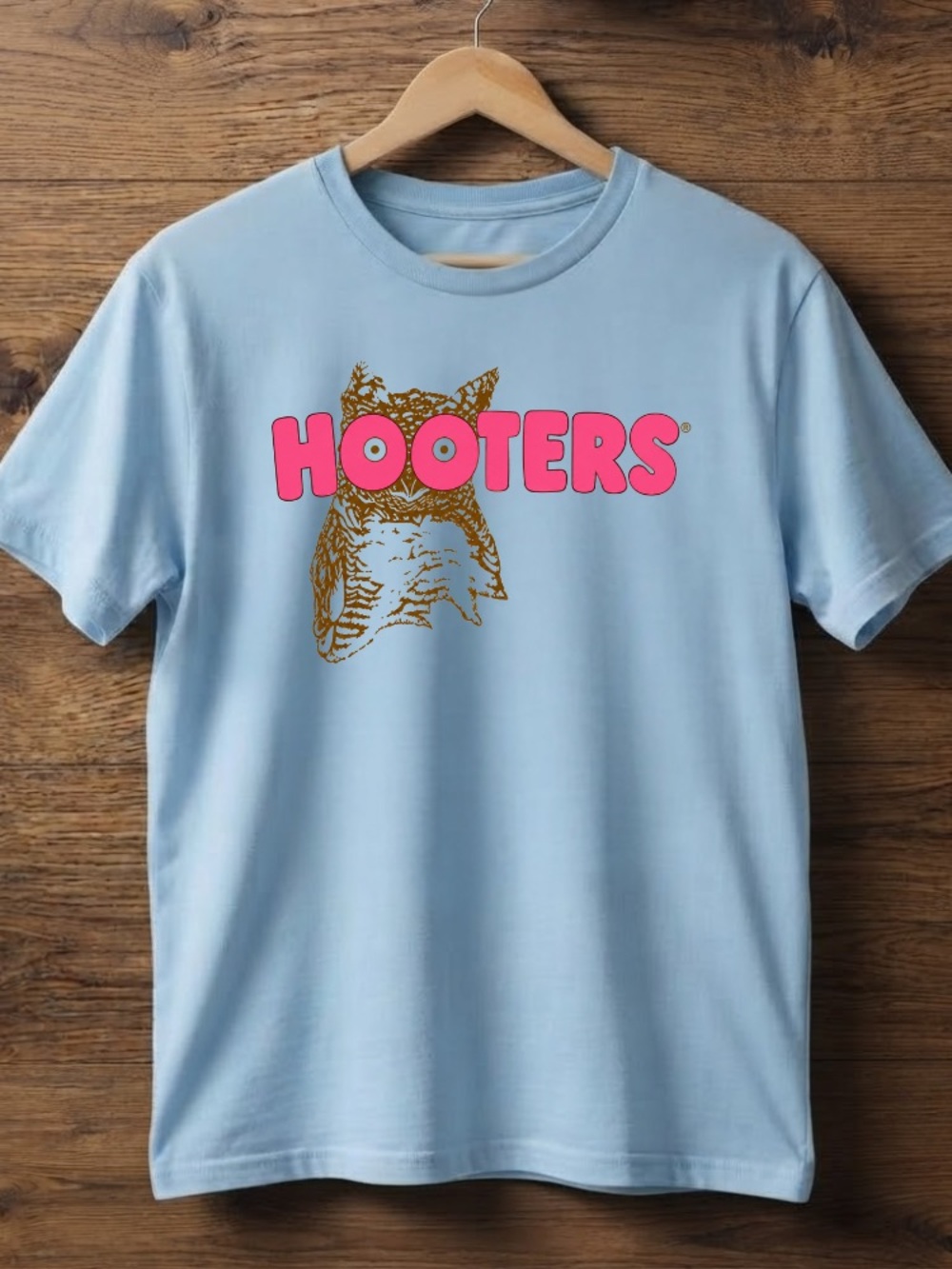 Hooters Owl Logo Pink Font Vintage Light Blue T-Shirt